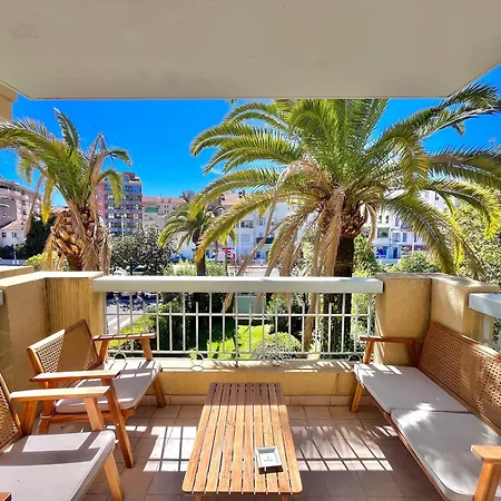Апартаменты Le Travolta Avec Merveilleuse Terrasse, Chic Et Lumineux A Deux Pas Du Centre-ville *